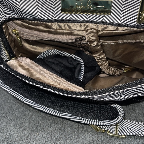 Jujube Queen of the Nile diaperbag - Picture 6 of 13